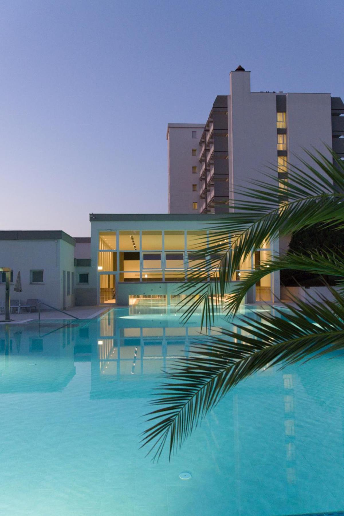 Hotel Des Bains Terme Montegrotto Terme Exterior foto