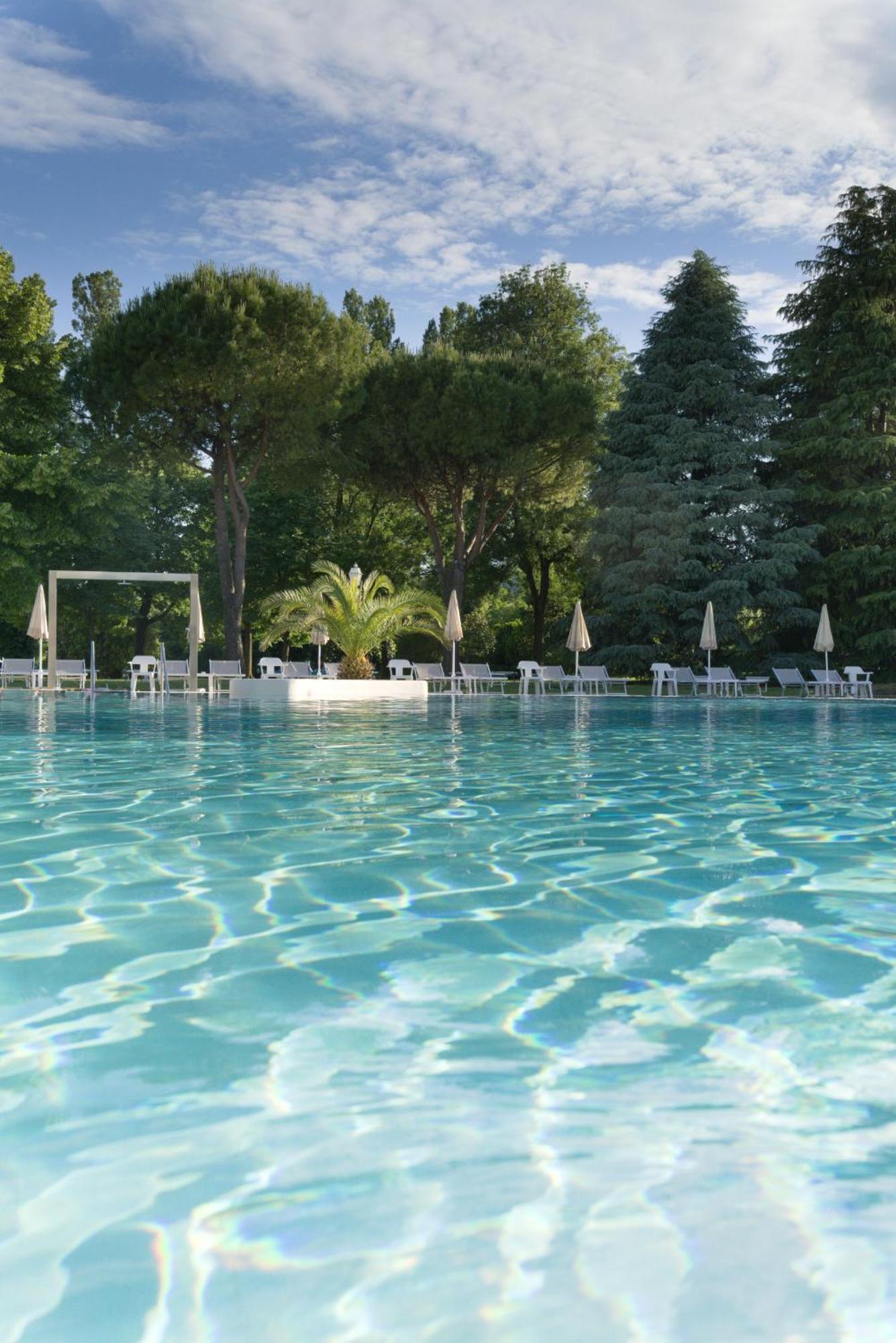 Hotel Des Bains Terme Montegrotto Terme Exterior foto